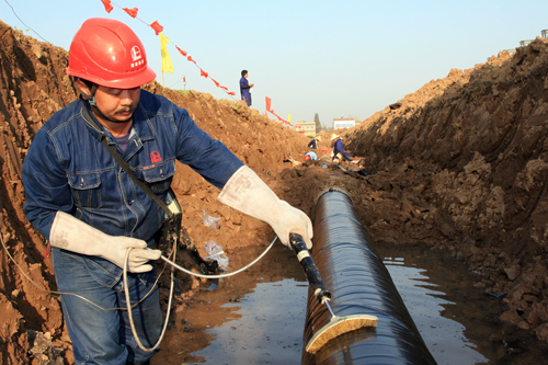 电伴热系统安装是否需要将管道防腐层给剥掉
