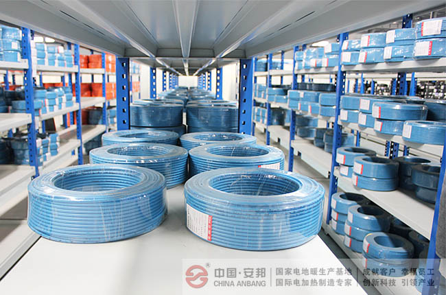 电热带仓库统一展示图(图1) 整齐划一的电热带仓库展示(图)